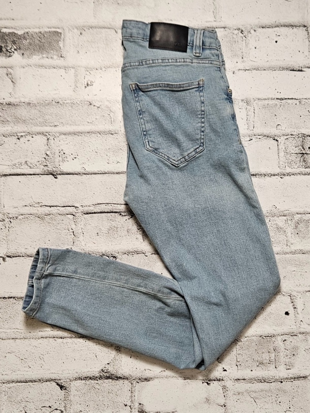 ZARA Light Wash Jeans High Rise Straight Leg Women’s Size 32